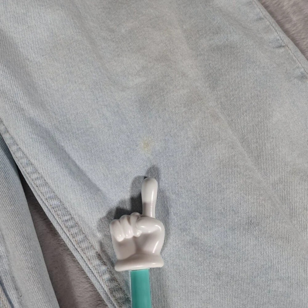 Vintage Levis 550 Relaxed Tapered Leg Jeans Mens 36x36 (Fits 34x35) Flaws READ! - Picture 4 of 16